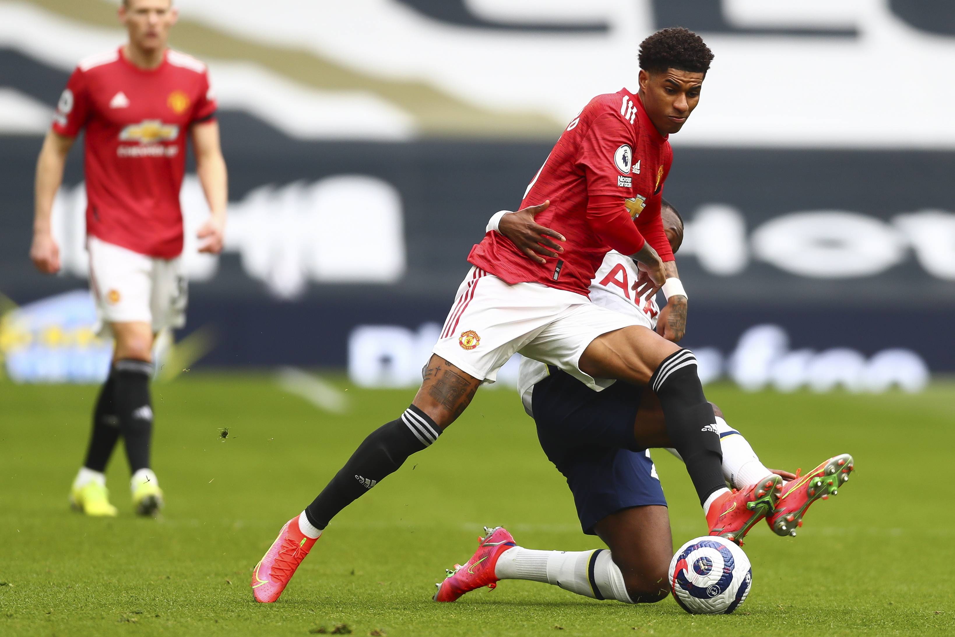 在場上都能 在場上都能